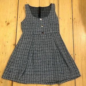 Polyester black and white pleeted stitched dress!